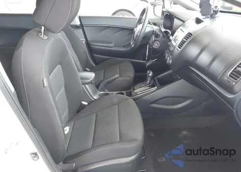 2017 Kia Forte Lx z USA, uszkodzony, nr VIN KNAFK5A88H5705579